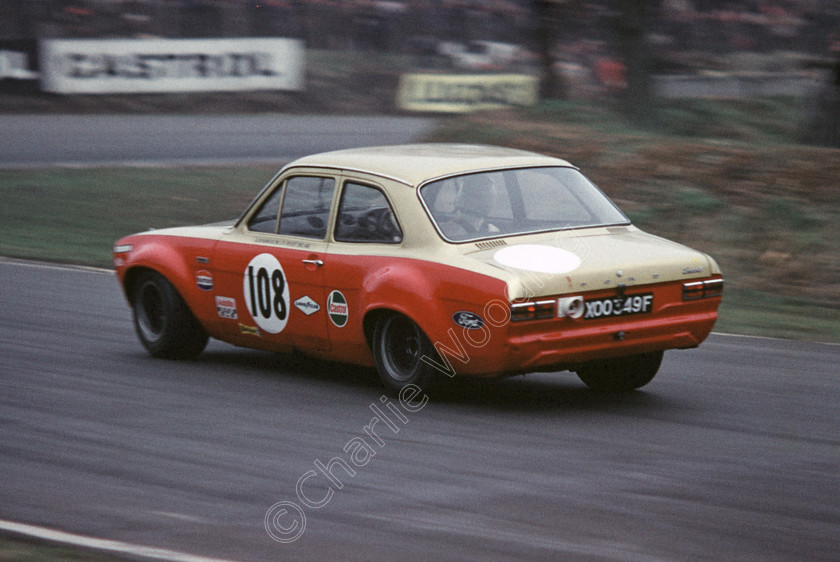 19690318-1 
 Alan Mann Escort 
 Keywords: Ford Brands Hatch